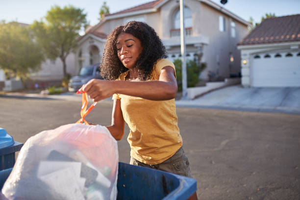 Best Junk Hauling Services  in East Dundee, IL