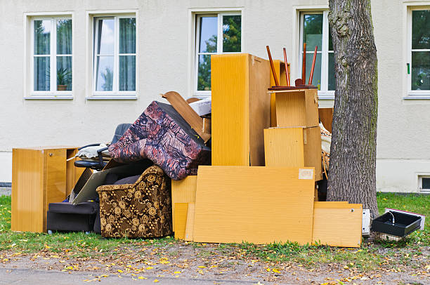 Best Construction Debris Removal  in East Dundee, IL