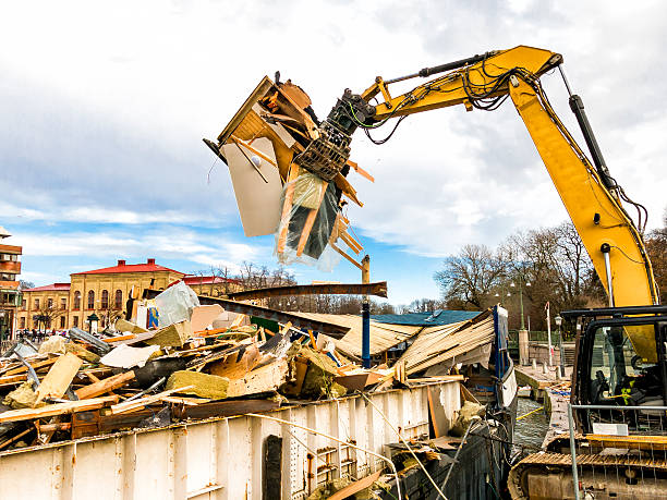 Best Full-Service Junk Removal  in East Dundee, IL